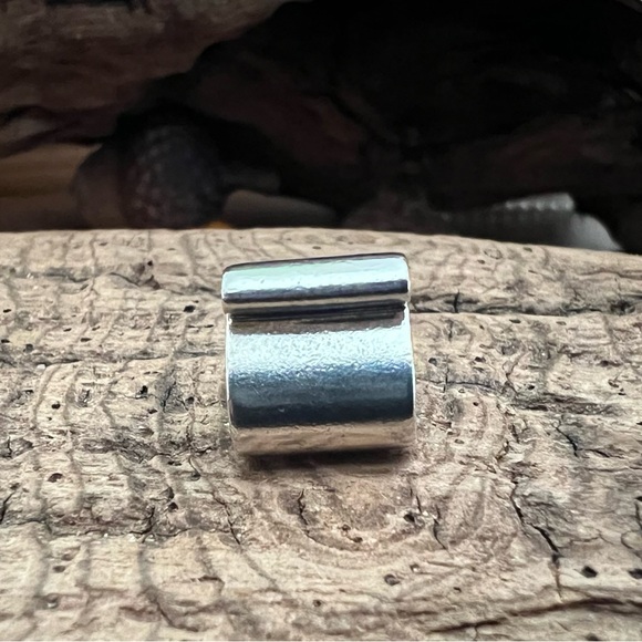 Authentic Pandora Charm Best Friends Scroll Bead
Silver Friendship Family - Picture 5 of 6